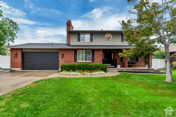 8498 S Terrace Dr E, Sandy, UT 84093