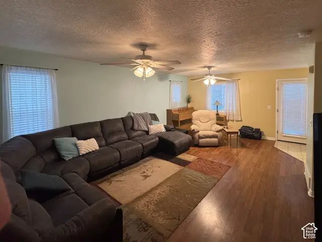 7598 N Park St, Eagle Mountain, UT 84005 - #3