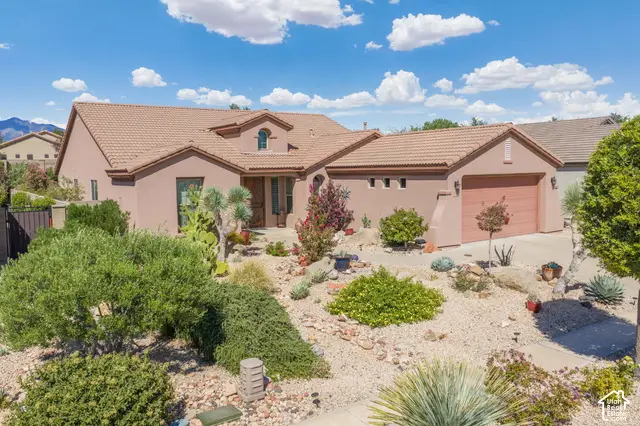 2665 E Upper Canyon Dr, Washington, UT 84780 - #1