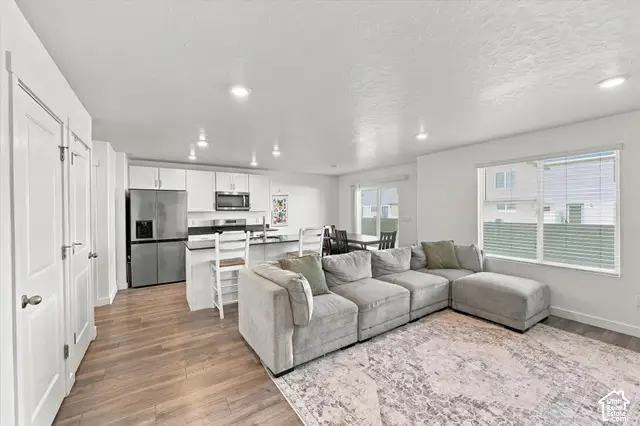 1108 E Dogwatch Dr, Saratoga Springs, UT 84045 - #2