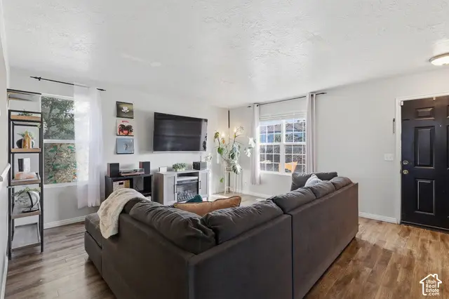 5684 W Braemar Ct, West Valley City, UT 84128 - #2