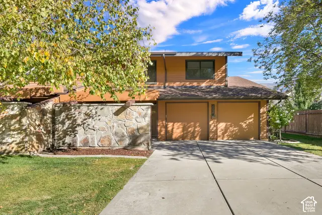 564 E 2025 N, North Ogden, UT 84414 - #2