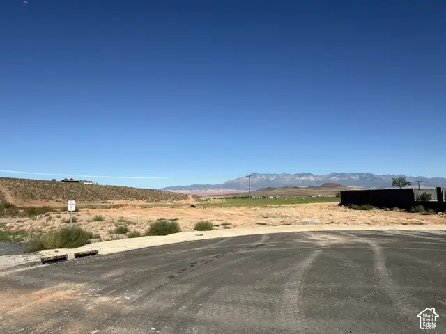 1078 W Rock View Dr., Hurricane, UT 84737 - #2