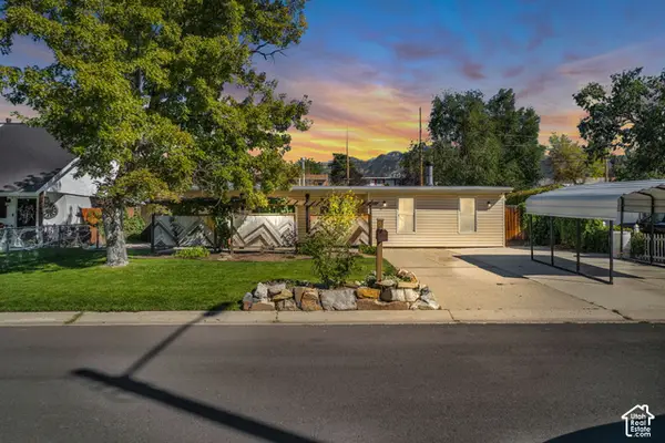 10277 S Zinnia Way, Sandy, UT 84094