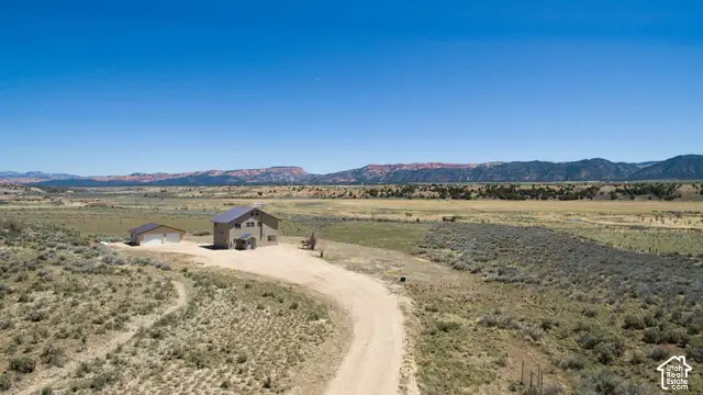 152 E Carols Ln, Hatch, UT 84735 - #2