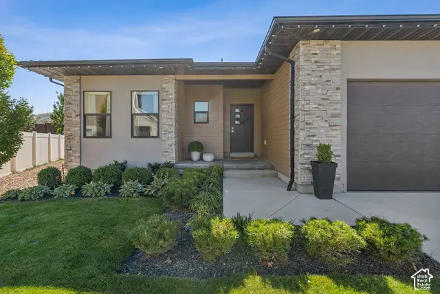 1727 W Packsaddle Cir, Bluffdale, UT 84065 - #2
