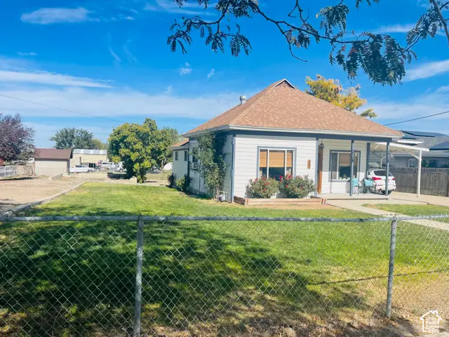 310 W Clark St, Grantsville, UT 84029 - #2