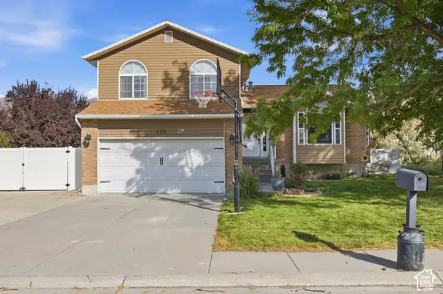 129 Country Dr, Stansbury Park, UT 84074 - #2