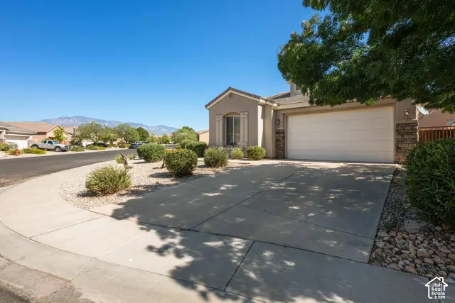3166 E Fourteen Fairway Dr, Washington, UT 84780 - #2