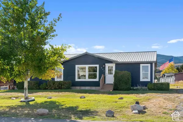 547 S Stump Hollow Rd, Garden City, UT 84028