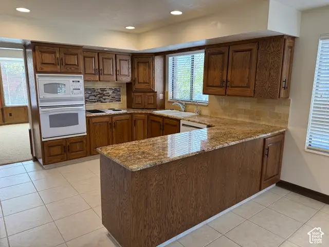 1273 Newport Ln, Kaysville, UT 84037 - #3