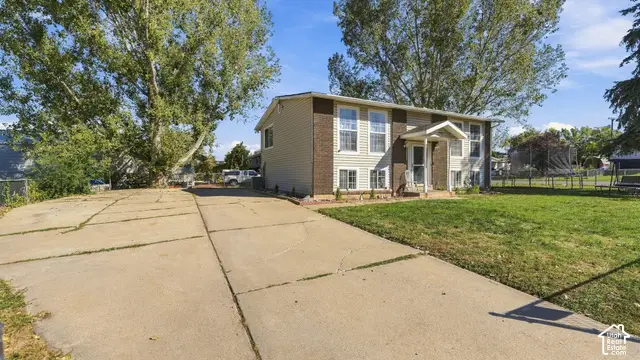 906 W 2400 N, Clinton, UT 84015 - #2