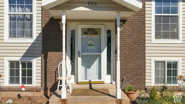 906 W 2400 N, Clinton, UT 84015 - #3