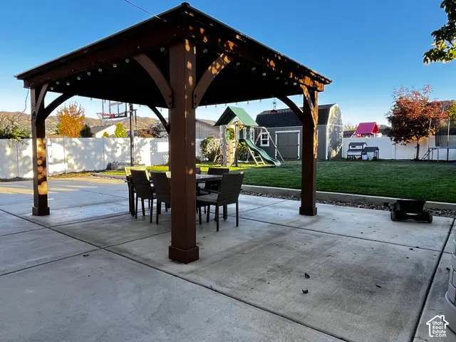 897 W Cambridge Dr, North Salt Lake, UT 84054 - #3