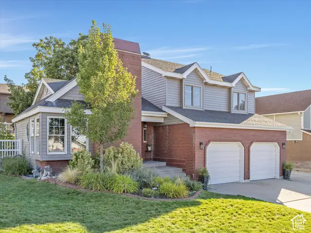 1126 E Gravel Hills Dr, Sandy, UT 84094 - #1