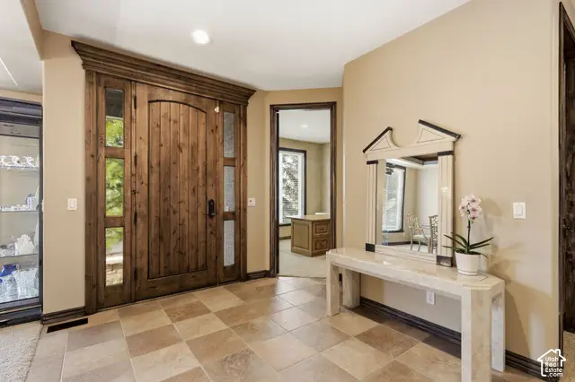 2351 E Royal Ln, Cottonwood Heights, UT 84093 - #3