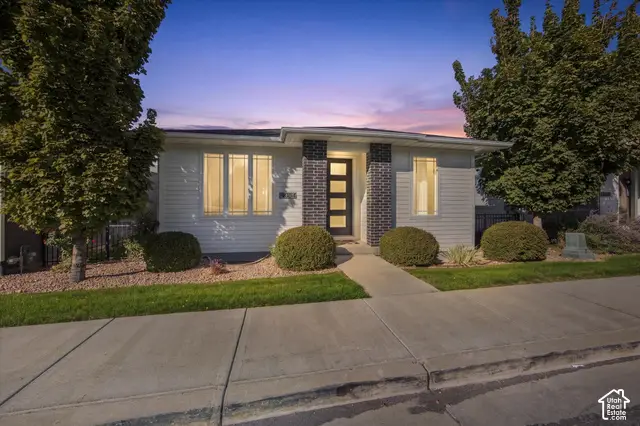 1054 W Albion Way, Bluffdale, UT 84065 - #2