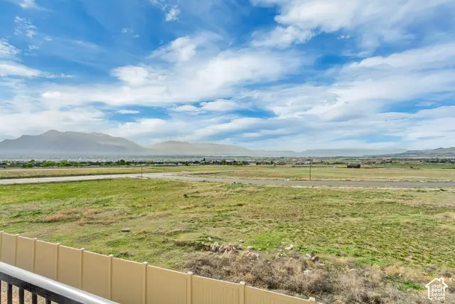 927 W Coral Charm Way #M202, Saratoga Springs, UT 84045 - #2