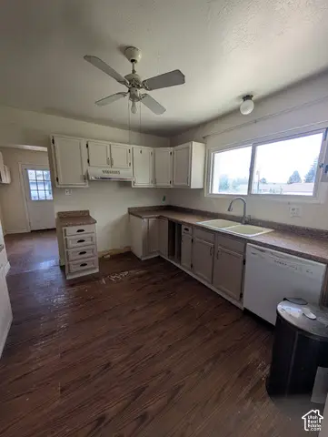63 N Garden St E, Helper, UT 84526 - #3