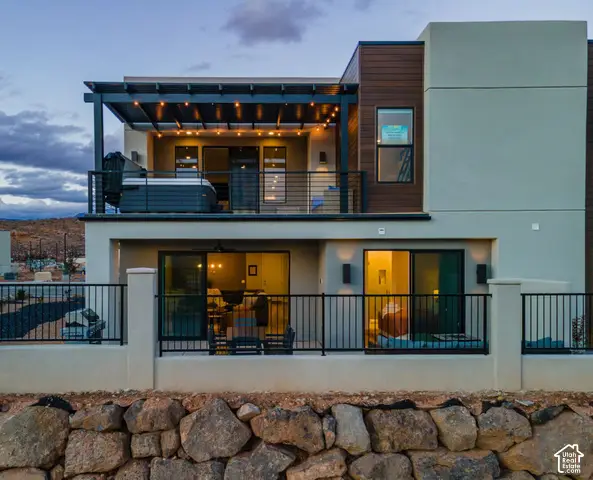 3534 E Amanecer Ln, Washington, UT 84780