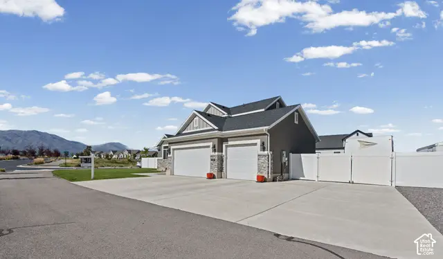 1377 E Erickson Knoll Ln, Eagle Mountain, UT 84005 - #2