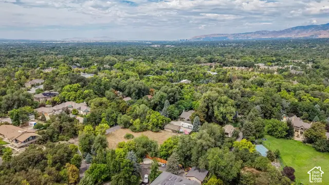 6275 S Oles Ln, Holladay, UT 84121 - #3