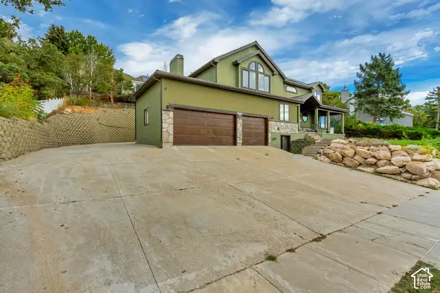 6501 S Canyon Crest Dr, Holladay, UT 84121 - #2