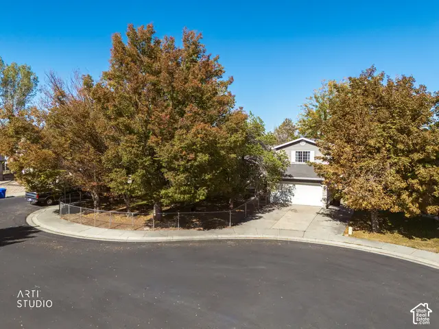 4890 W Calyx Cir S, West Jordan, UT 84084 - #2