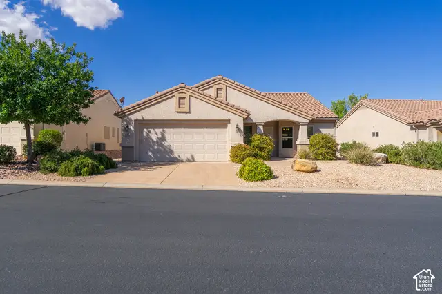 4362 S Sherwood Dr, Saint George, UT 84790 - #1
