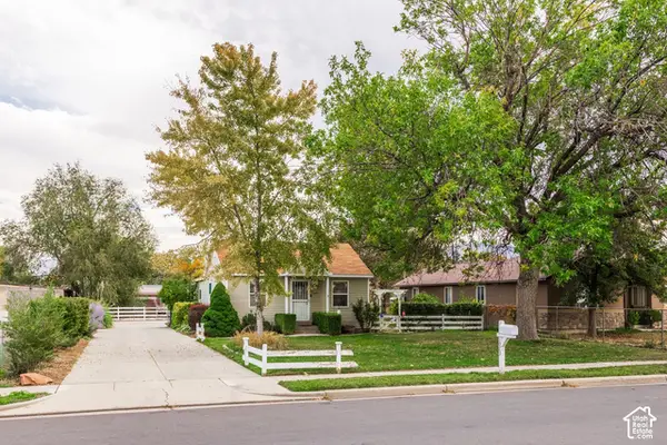 1073 S Navajo St W, Salt Lake City, UT 84104