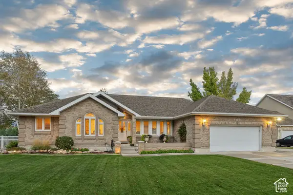 9467 S Overleigh Ct, South Jordan, UT 84095