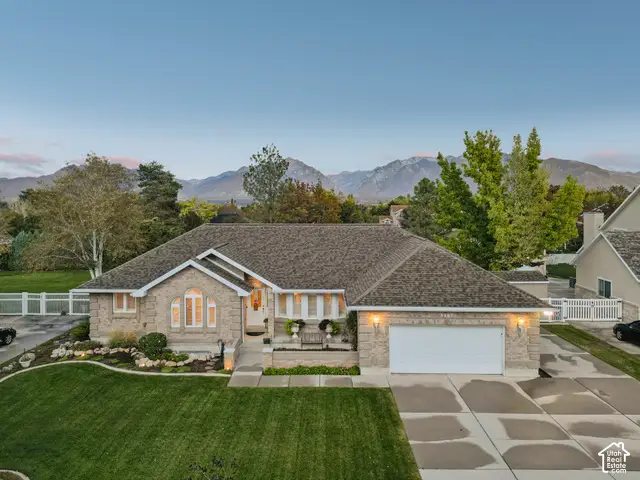 9467 S Overleigh Ct, South Jordan, UT 84095 - #2