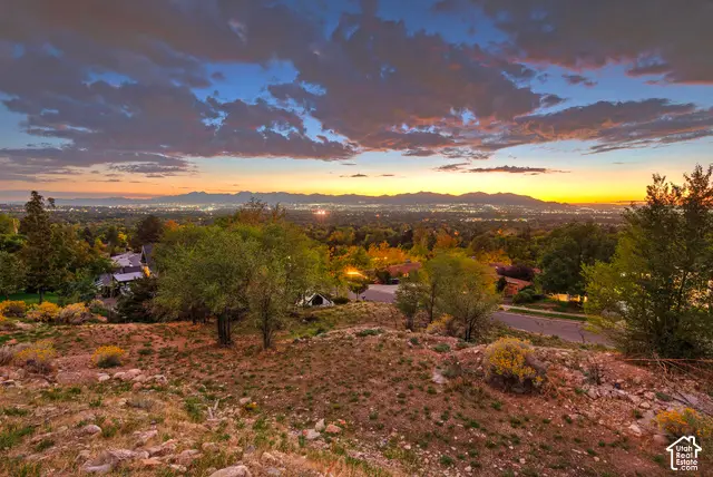 4865 S Wallace Ln, Holladay, UT 84117 - #1