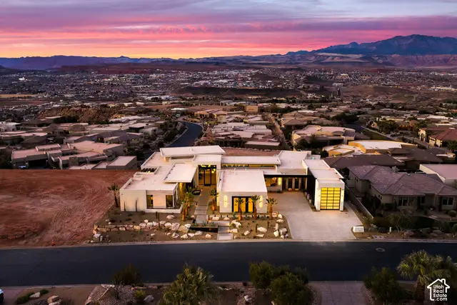 2031 E Pinnacle Dr, Saint George, UT 84790 - #2