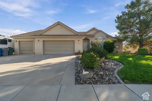 2208 E 2480 S, Saint George, UT 84790 - #1