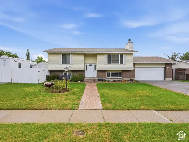 2496 E Woodthrush Dr, Sandy, UT 84093 - #1