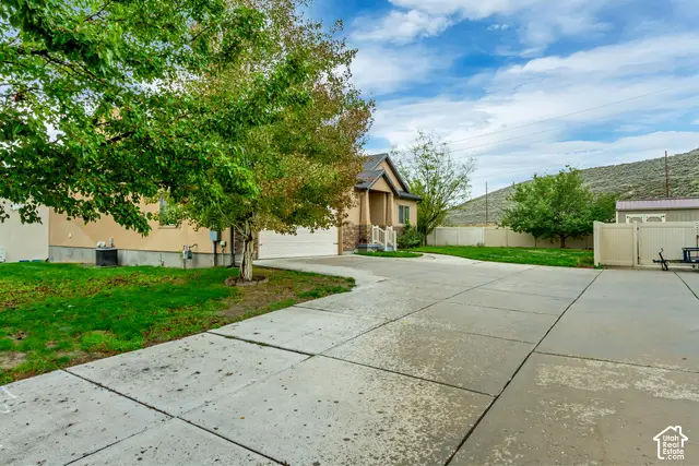 53 W Lake View Terrace Rd, Saratoga Springs, UT 84045 - #2
