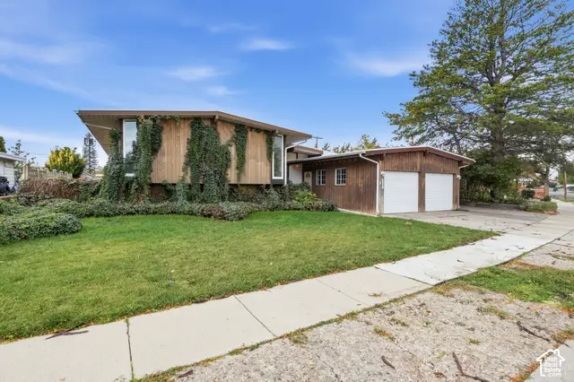 3251 W Florlita Ave, West Valley City, UT 84119 - #3