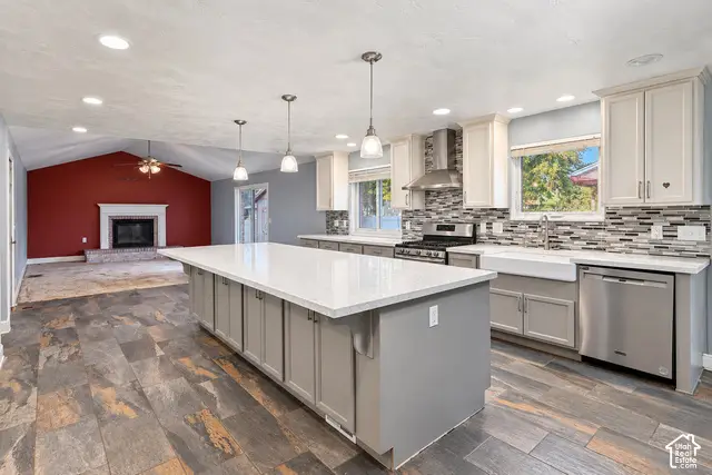 1947 E Viscounti Dr S, Sandy, UT 84093 - #3