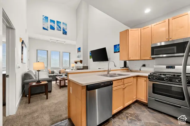 6605 N 2200 W #E306, Kimball Junction, UT 84098 - #3