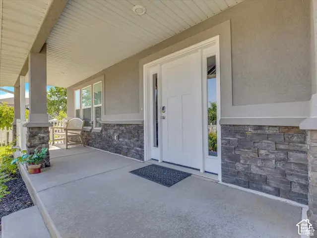 1993 W Floisand Cir N, Salt Lake City, UT 84116 - #3