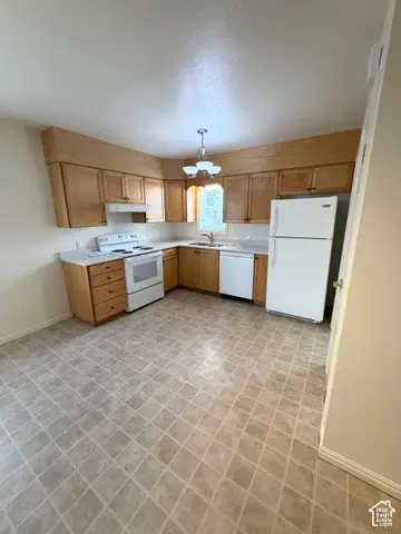 4910 S 900 E, Murray, UT 84117 - #3