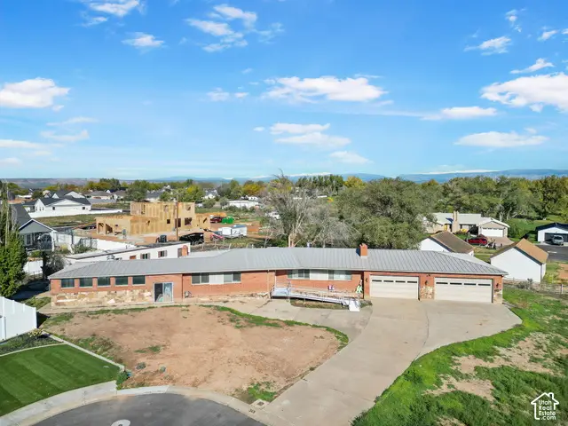 369 N Bonnie Dr, Roosevelt, UT 84066 - #3