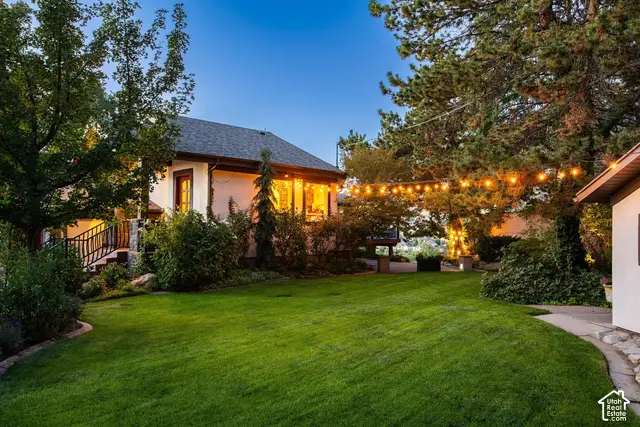 3217 E Fort Union Blvd, Cottonwood Heights, UT 84121 - #2