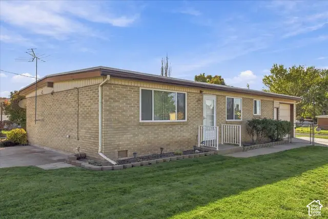 677 W 2400 N, Clinton, UT 84015 - #3