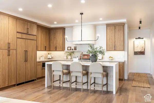 7367 S Canyon Centre Pkwy #204, Cottonwood Heights, UT 84121
