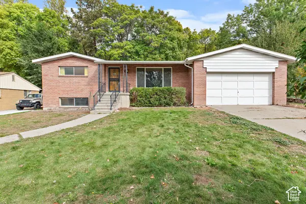 1391 E Luck Spring Dr, Millcreek, UT 84106