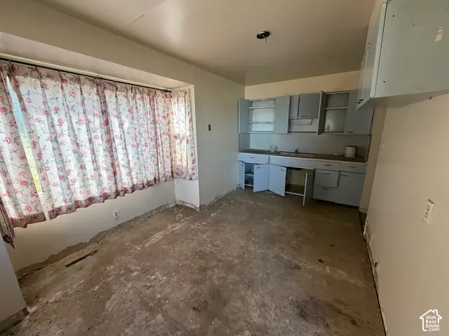 1014 N Eastside Dr E, Layton, UT 84040 - #2