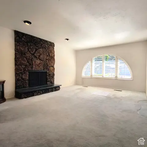 1913 E Terrace Dr, Sandy, UT 84093 - #3
