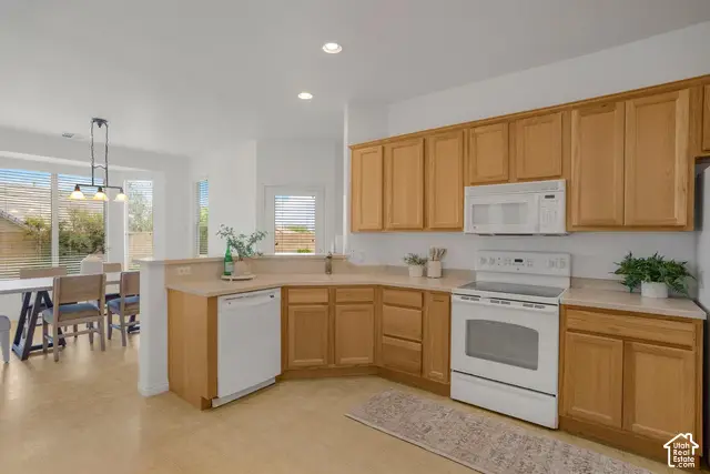 1402 W Grayson Dr, Saint George, UT 84790 - #3